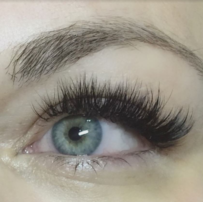 Love at First Sight! 2 Back-to-School Eye Lash Extension Looks You Have to See