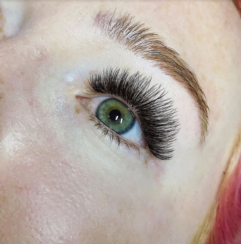 Love at First Sight! 2 Back-to-School Eye Lash Extension Looks You Have to See