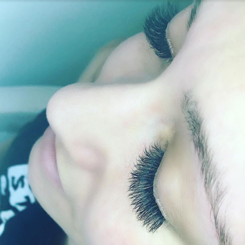 Love at First Sight! 2 Back-to-School Eye Lash Extension Looks You Have to See