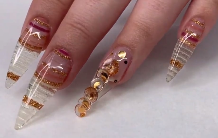 NTNA S. 6 Challenge 1: Clear Gold Nail Art (Carly)