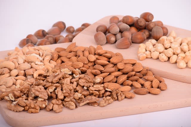 6 Foods to Eat Before Bed to Keep You Warm