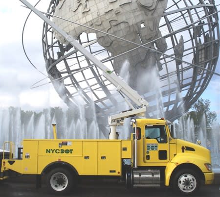 New York City's DOT Buys New Hybrid Bucket Truck for Use on Rail Tracks