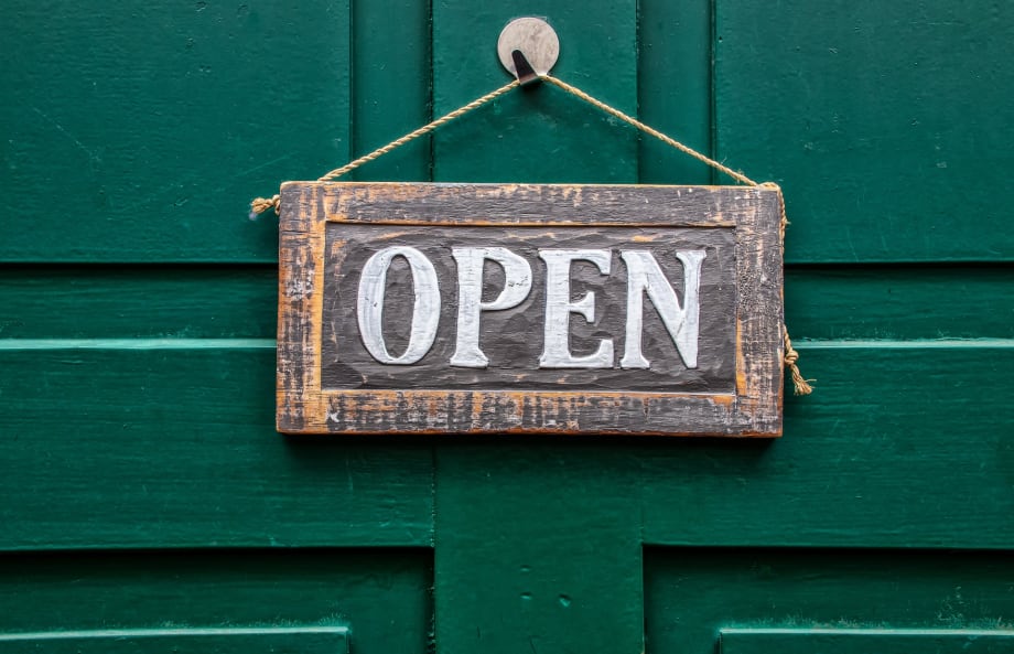 Salons and Barbershops Allowed to Reopen in LA County