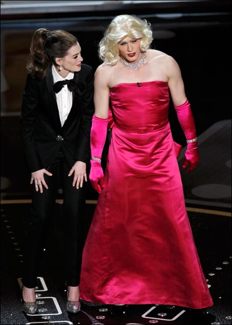 Anne Hathaway, Sandra Bullock and Others Shine at 2011 Academy Awards