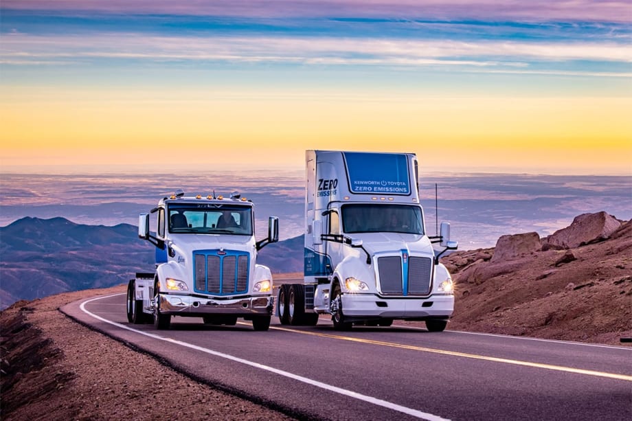 Kenworth, Peterbilt Zero-Emissions Trucks Reach Summit