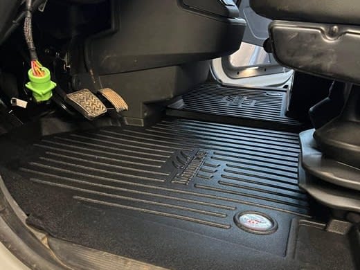 Minimizer Launches Medium-Duty Paccar Floor Mats