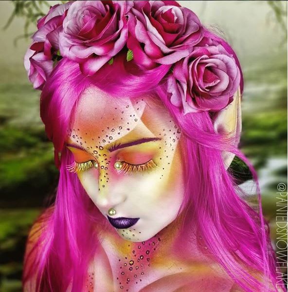 25 Halloween Makeup Looks to Scream Over