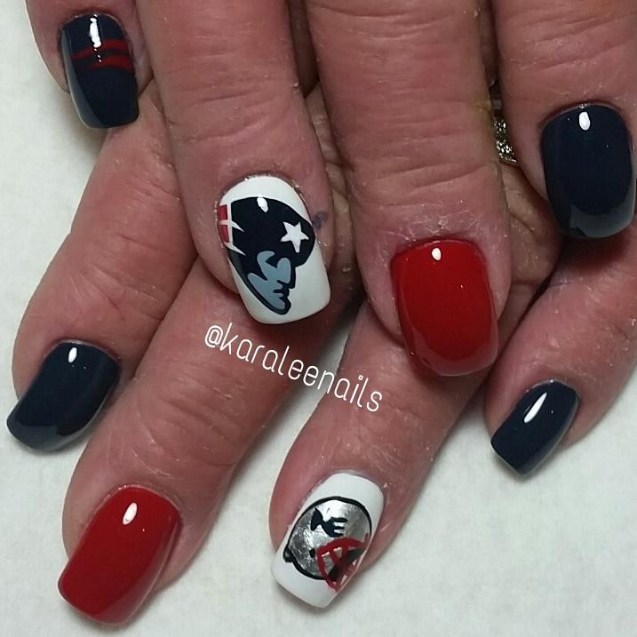Fanicure: Super Bowl-Inspired Nails
