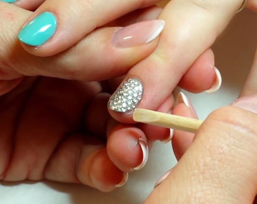 Pavé Crystal Nail Troubleshooting