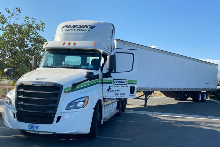 Black Horse Carriers, Penske Deploying Electric Trucks