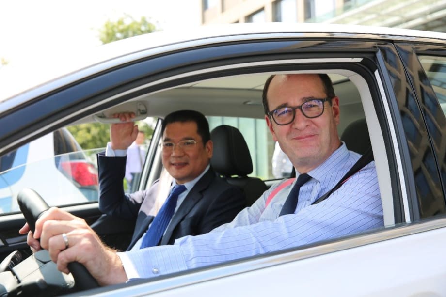 Ford Sets Up Joint Venture for EVs in China