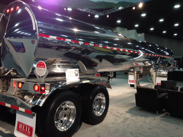Heil Trailer Announces New Stainless Steel Tank Trailer
