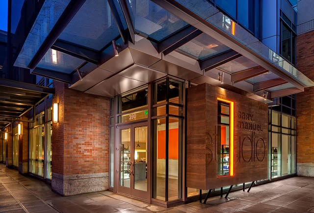 SALON TOUR: Gary Manuel South Lake
