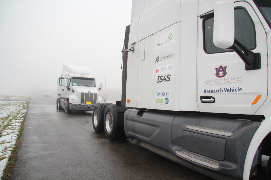 Closing The Gap: Legislatures Urged to Address Truck Platooning Laws