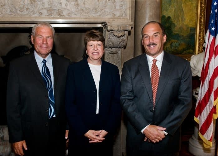 Elbeco Receives Wisconsin Award For Work with Disabled