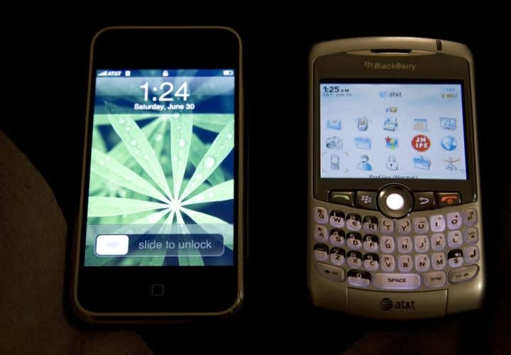 NYPD: Thefts of Smartphones and iPads More Likely Than Cash