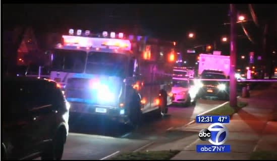 Video: Off-duty NYPD Officer Robbed, Fatally Shoots Suspect