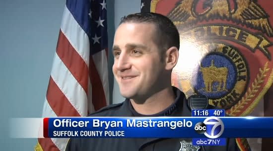 Video: New York Officer Saves Choking Woman