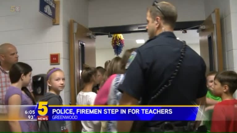 Video: AR Officers, Firefighters Substitute So Teachers Can Attend Colleague's Funeral