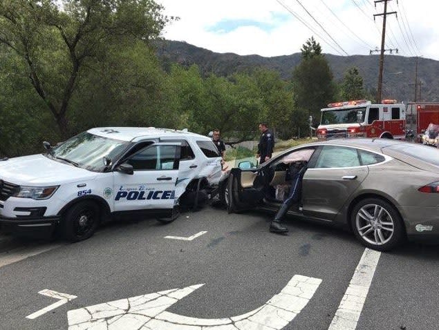 Tesla in Autopilot Mode Crashes into California Police Vehicle