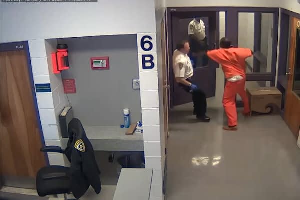 Video: Florida Inmate Assaults Deputy Inside Jail