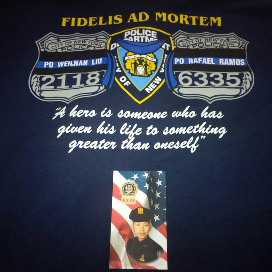 Relatives Weep at Slain NYPD Officer Wenjian Liu's Weekend Wake