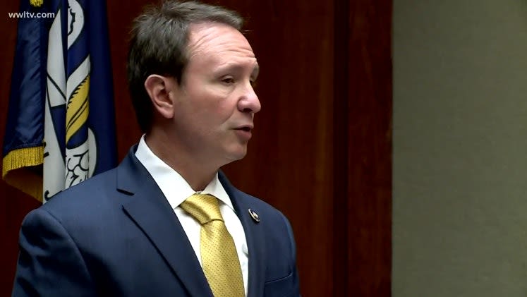 Video: Baton Rouge Officers Cleared by AG in Shooting of Alton Sterling