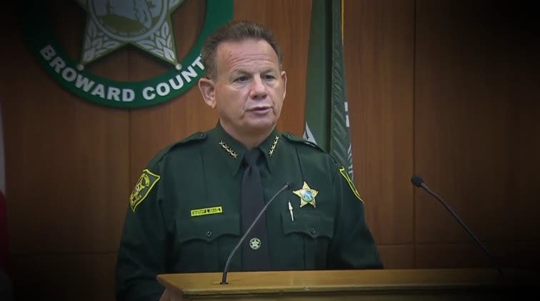 Video: Deputies' Union Demands Broward Sheriff Release Parkland School Shooting Records