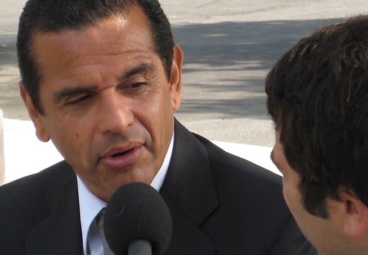 L.A. Mayor Pushing ID Cards for Illegal Immigrants