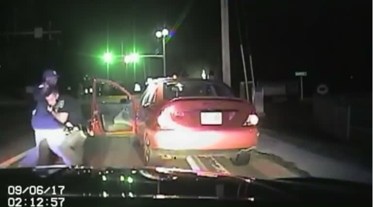 Video: Parolee Attacks, Grabs Gun of MO Officer at Traffic Stop