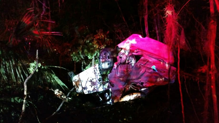 FL Deputy Credited with Saving Crash Victim From Being Crushed