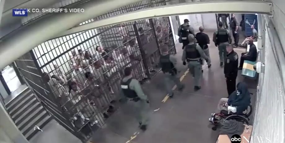 Video: Chicago Jail Inmates Applaud Suspected Cop Killer