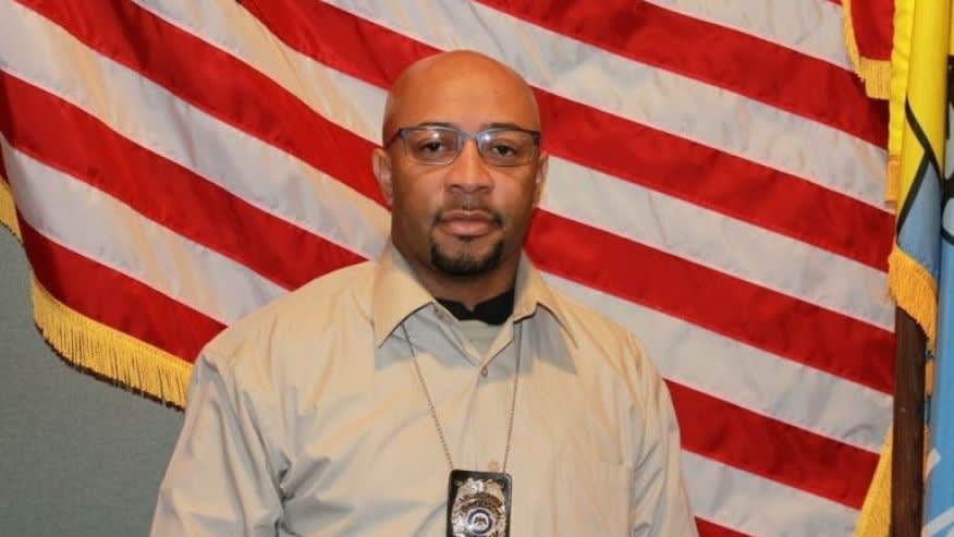 Mississippi Officer Shot in Face, Suspects Questioned