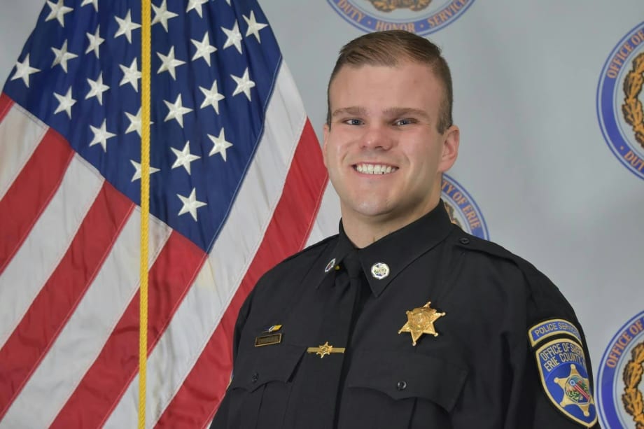 Off-Duty NY Deputy Revives Unconscious Man at Gym