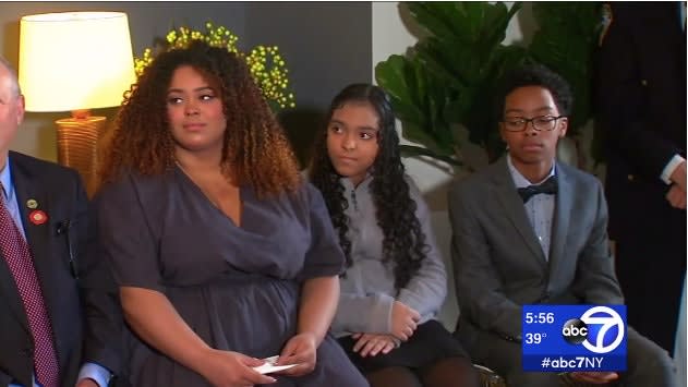 Video: Slain NYPD Officer's Children Given Home by New Yorkers