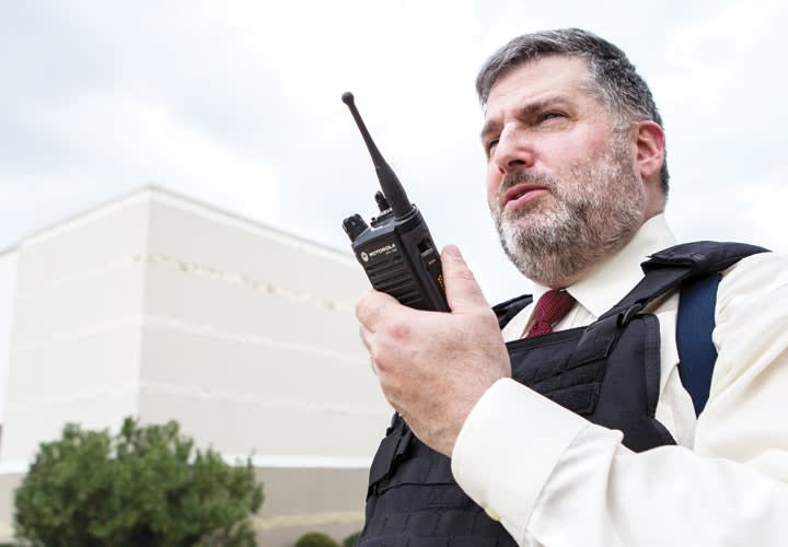 Motorola APX 7000L: Two Radios in One