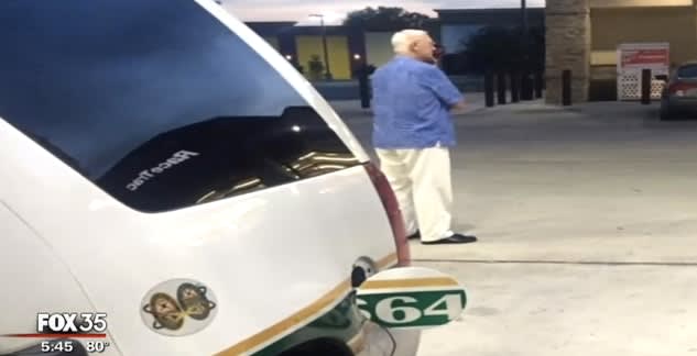 Video: Florida Man Stands Guard Over Deputy at Gas Station