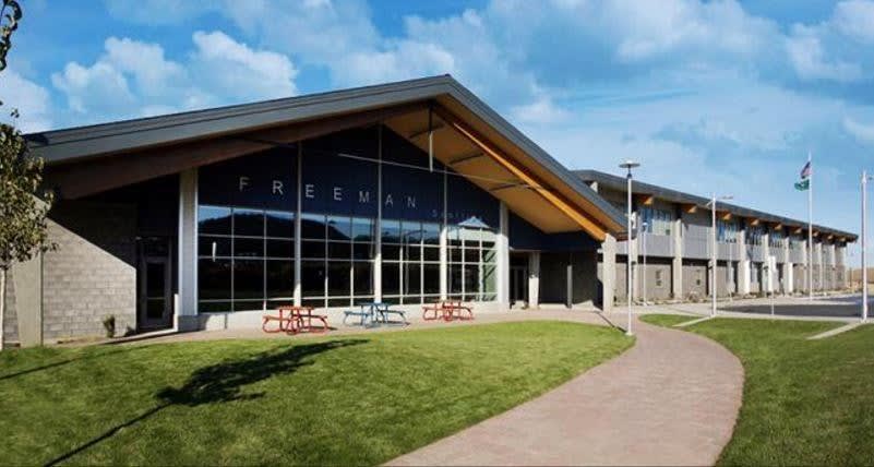 4 Injured, 1 Dead in Washington School Shooting