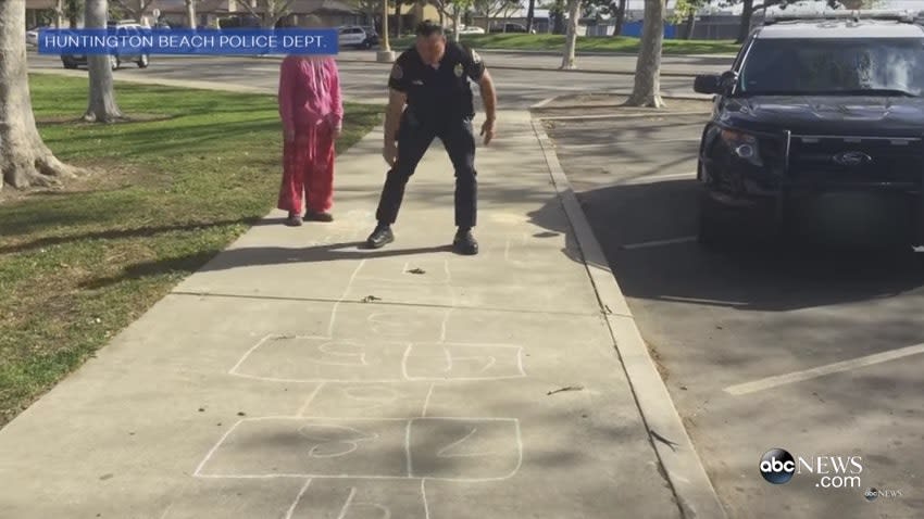 Video: California Officer Teaches Hopscotch to Homeless Girl