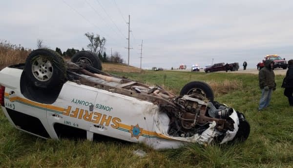 Iowa Deputy and K-9 Involved in Car Crash