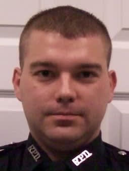 Kentucky Officer Dies After Being Shot Responding to Robbery