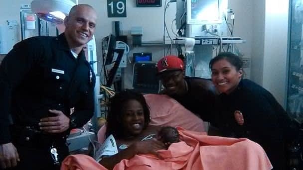 LAPD Officers Escort Mother who Had Baby in Car to Hospital