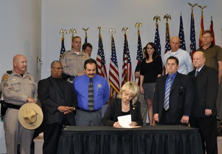 Phoenix Officers' Rep Says Law Tells Chiefs to 'Get Out of the Way' on Immigration