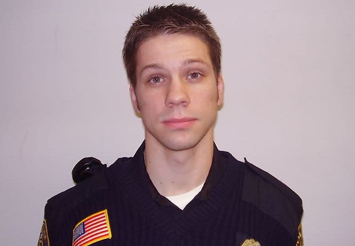 Minn. Officer Ambushed Near Apartment