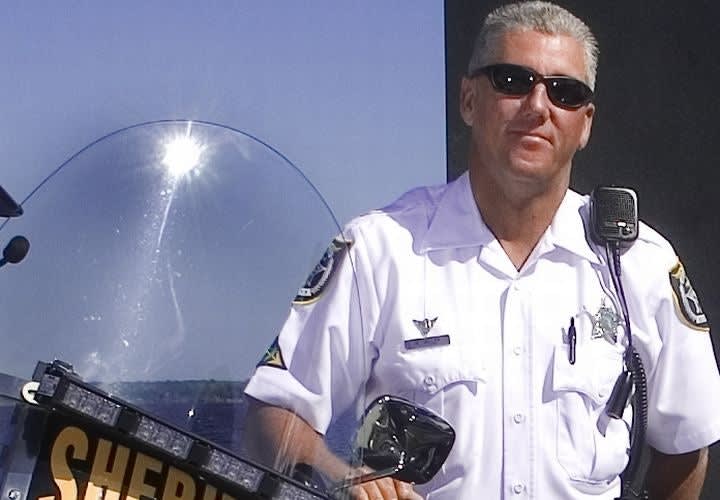 Fla. Motor Cop Killed In Crash