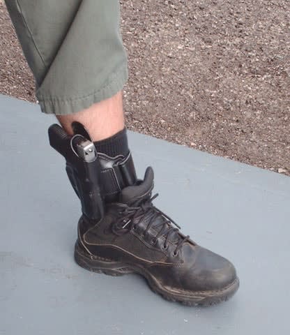 How to Spot a Concealed Firearm