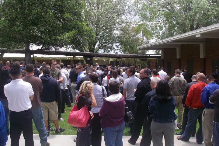 Los Angeles County Sheriff Prioritizes Female Hiring