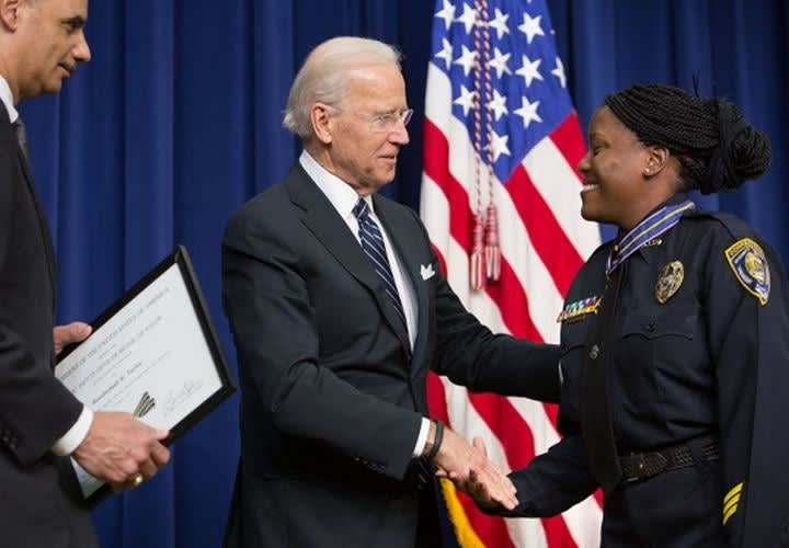 15 Officers Awarded Medal of Valor