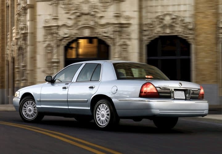 Buying Surveillance Cars at Dealer Auctions