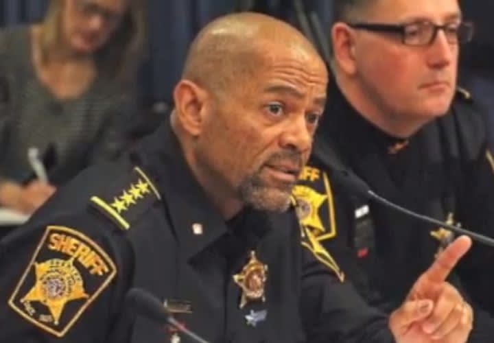 Wis. Sheriff: 911 No Longer Best Option